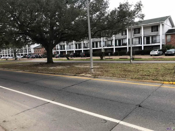 $88,000 | 3030 Congress Boulevard, Unit 6, Baton Rouge, LA 70808