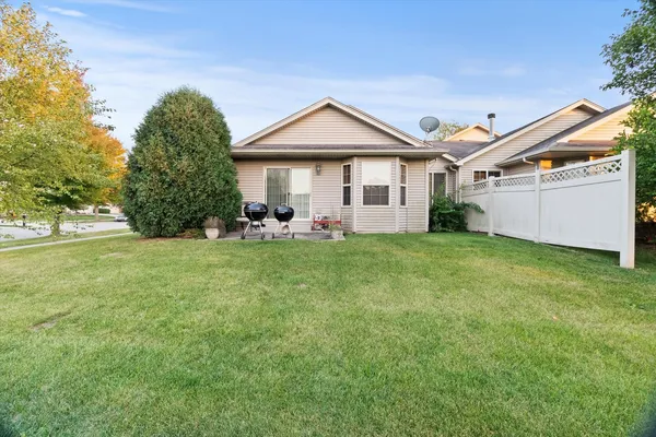 $355,000 | 25426 Barrow Road, Manhattan, IL 60442