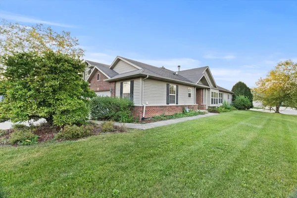 $355,000 | 25426 Barrow Road, Manhattan, IL 60442