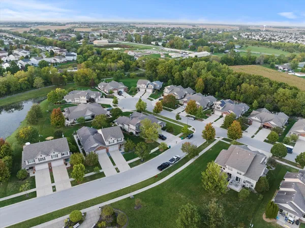 $355,000 | 25426 Barrow Road, Manhattan, IL 60442