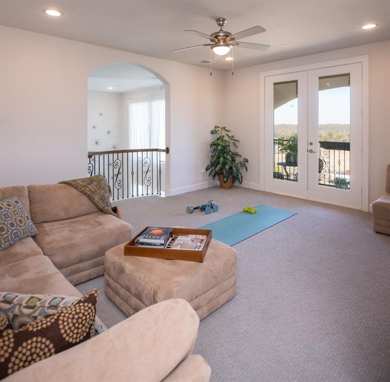 1755 Heifner Road Lucas, TX 75002 - Photo 25 of 35 a living room with furniture and a window