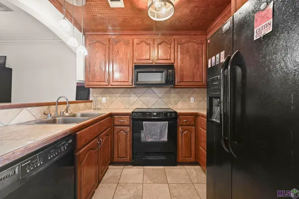 $152,500 | 13080 Burgess Avenue, Unit 9, Walker, LA 70785