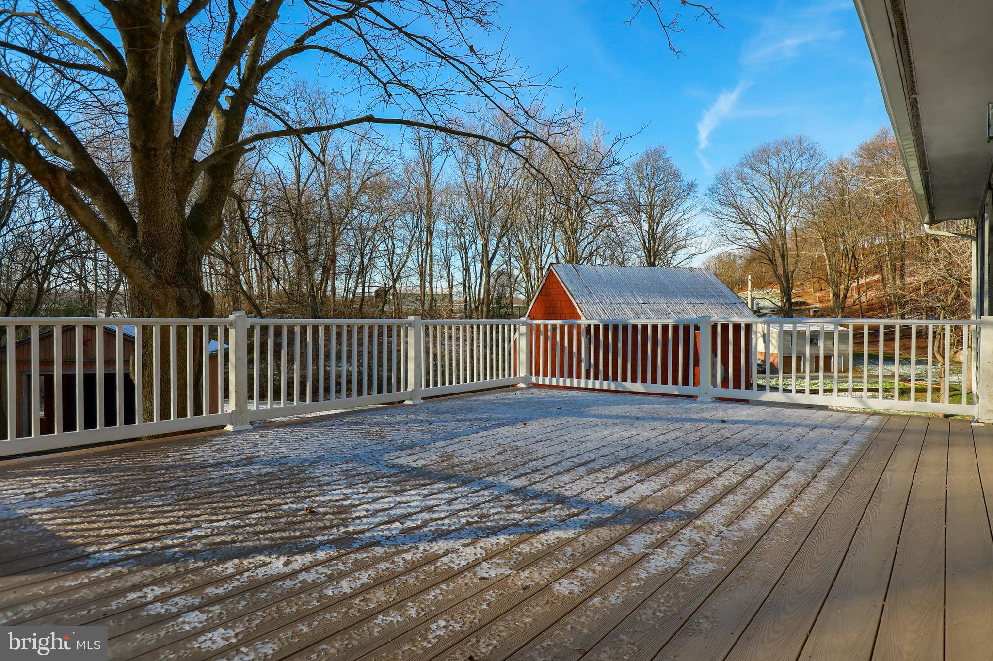 173 Sawmill Road New Providence, PA 17560 - Photo 4 of 24 Front Deck