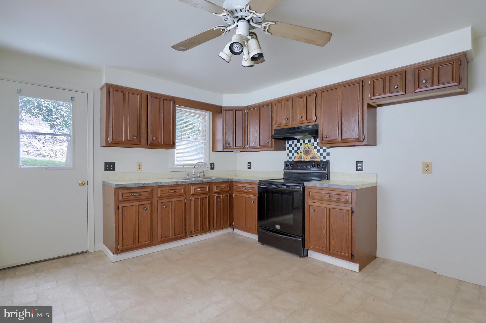 173 Sawmill Road New Providence, PA 17560 - Photo 10 of 24 Kitchen