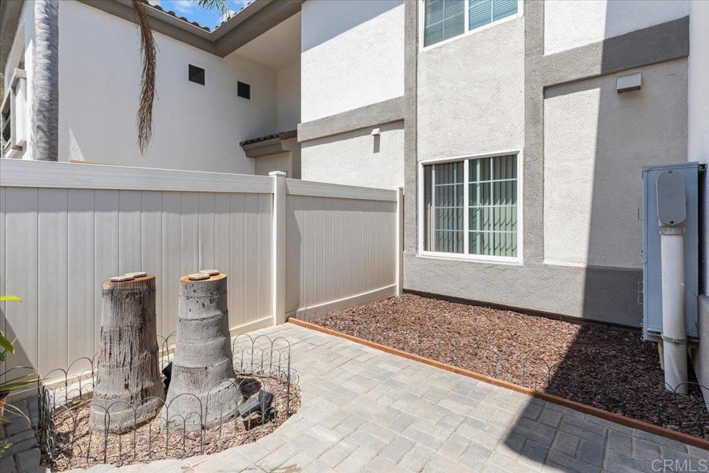 2715 Lake Pointe Drive, Unit 116 Spring Valley, CA 91977 - Photo 20 of 23 a view of a hallway with furniture and a window
