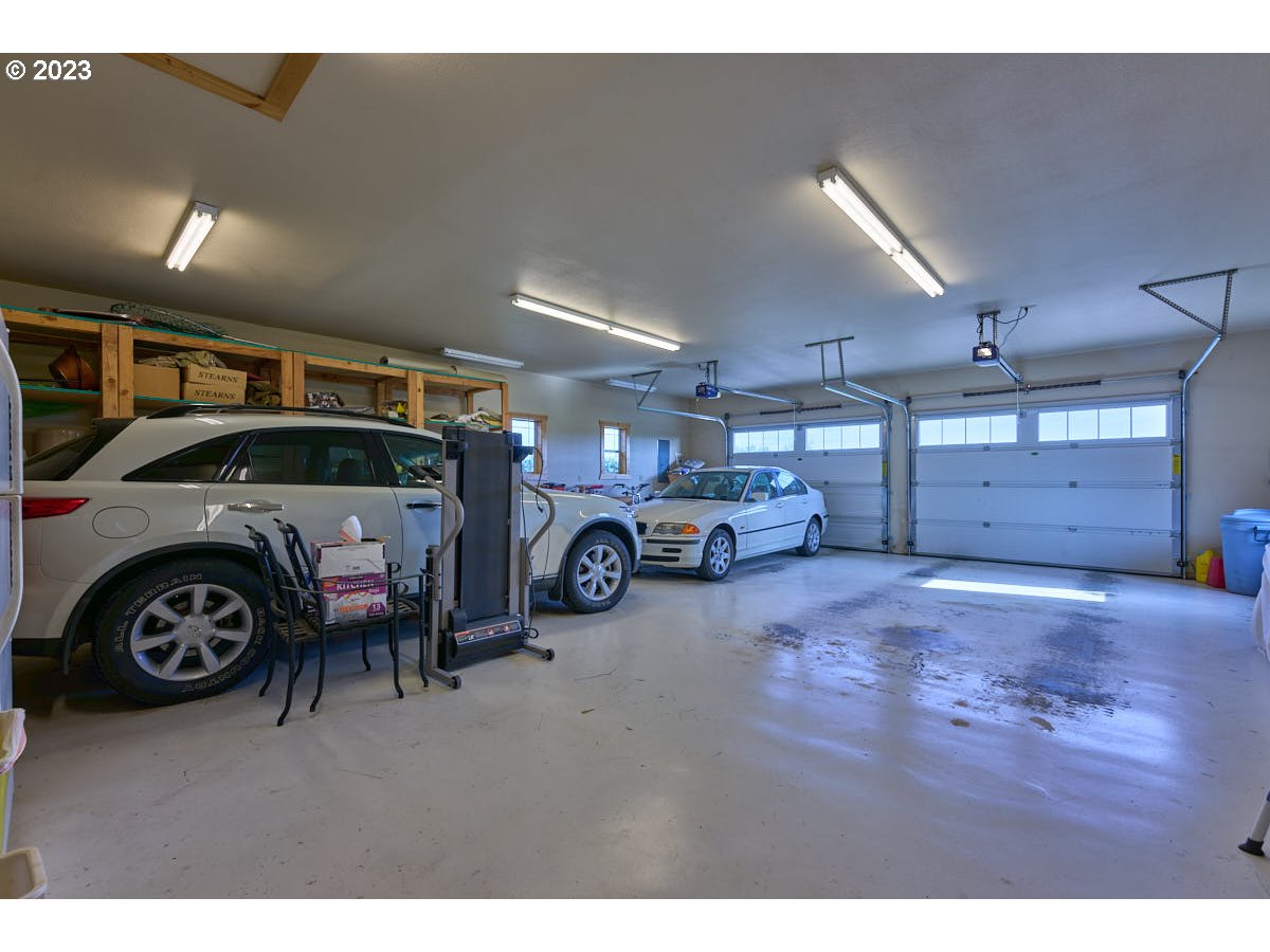 80117 Valley View Road Joseph, OR 97846 - Photo 23 of 38 a view of a garage and car parked
