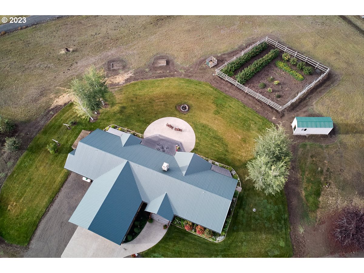 80117 Valley View Road Joseph, OR 97846 - Photo 28 of 38 an aerial view of a house with a garden