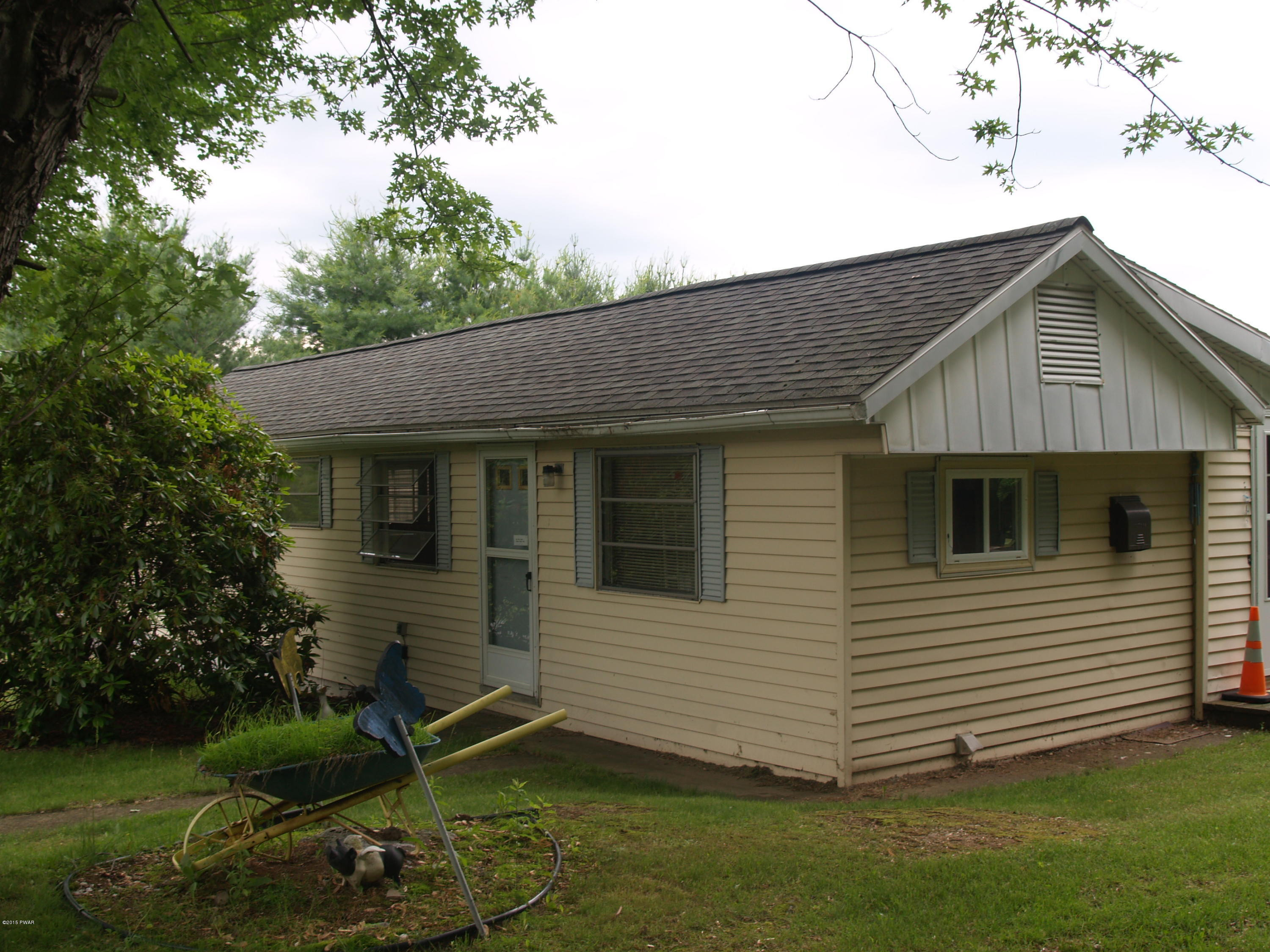 123 Parry Road Moscow, PA 18444 - Photo 1 of 17