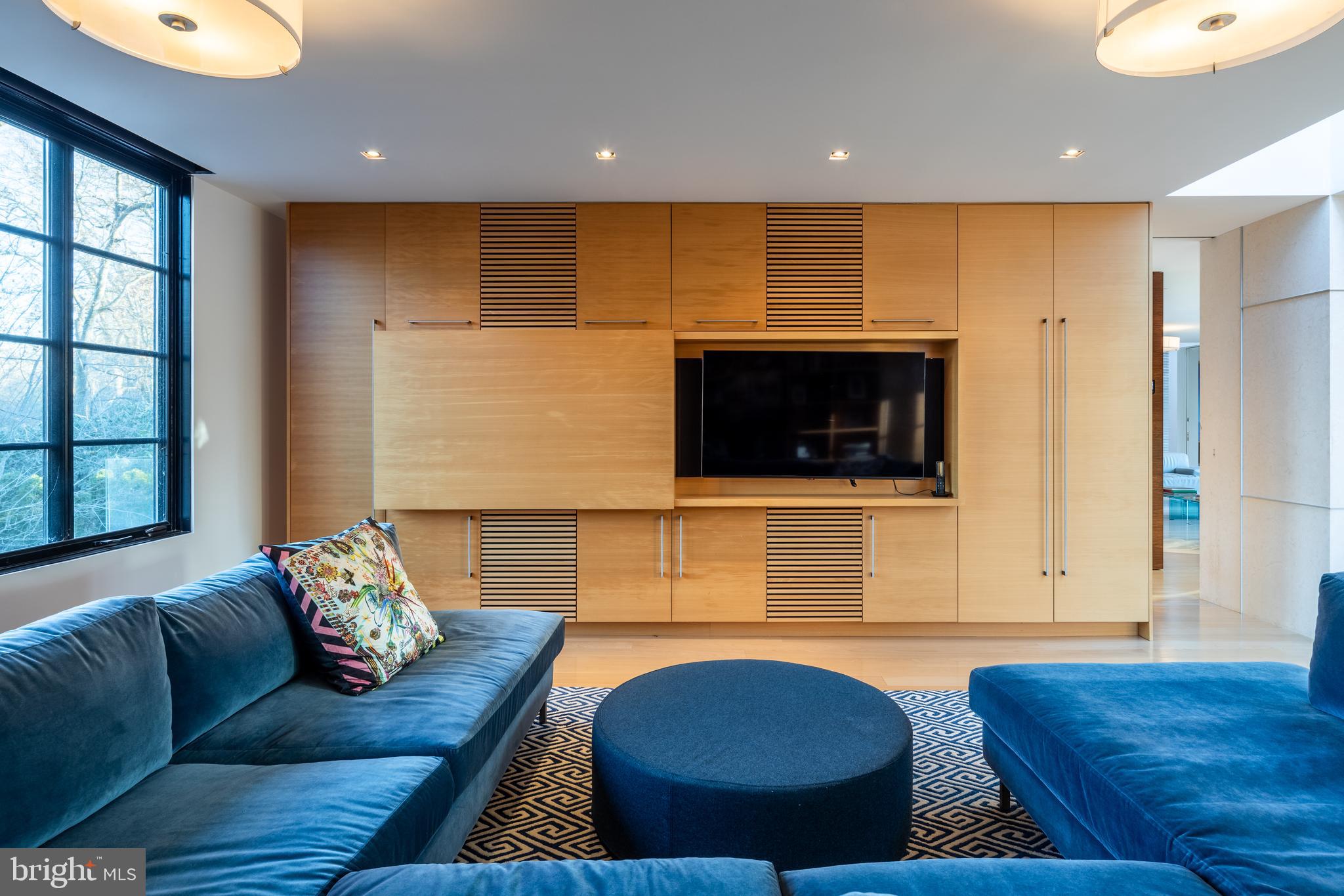 5063 Overlook Road Northwest Washington, DC 20016 - Photo 22 of 60