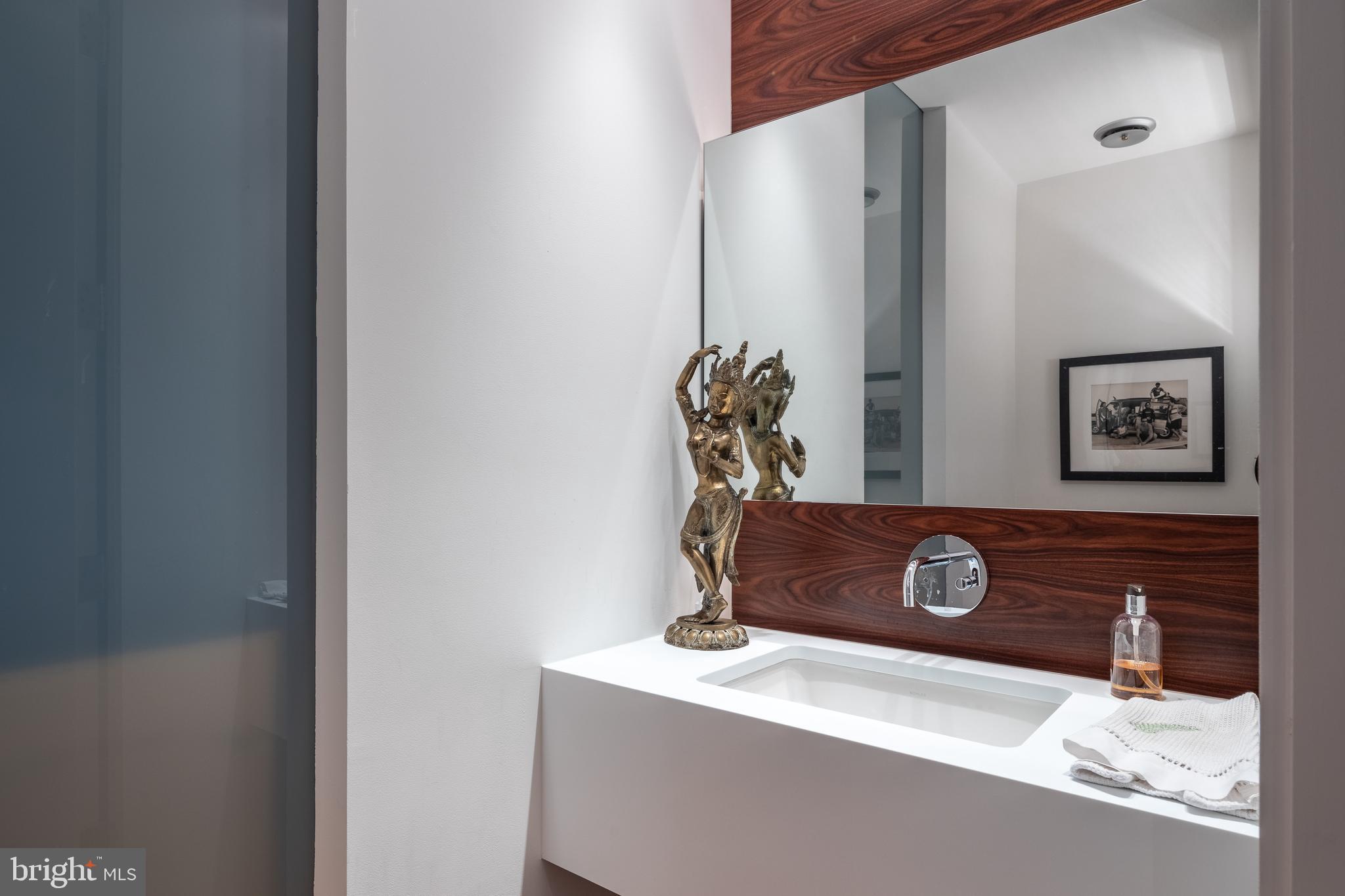 5063 Overlook Road Northwest Washington, DC 20016 - Photo 24 of 60