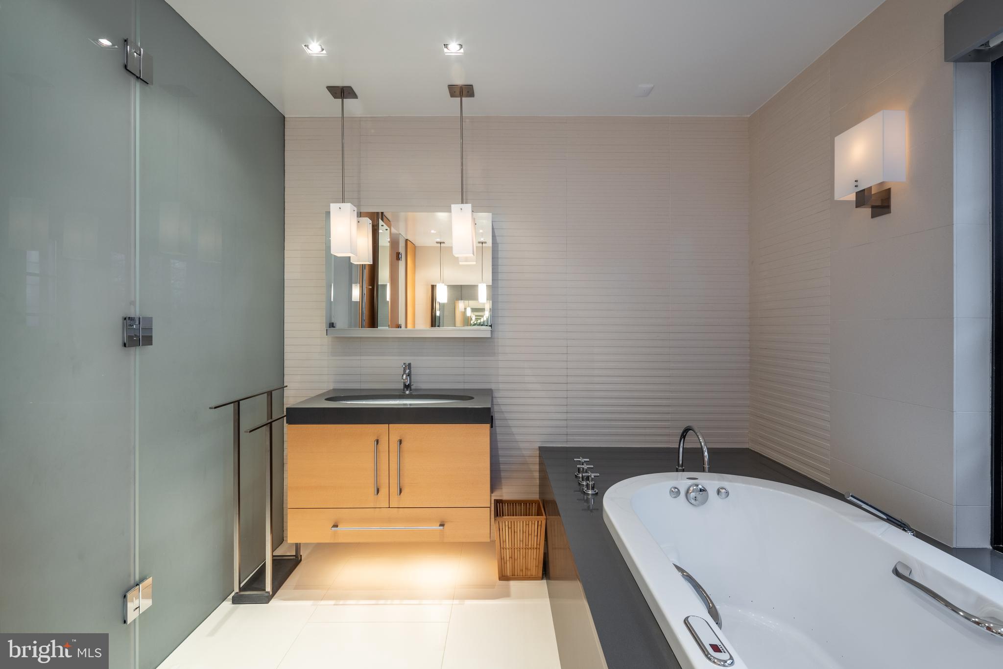 5063 Overlook Road Northwest Washington, DC 20016 - Photo 28 of 60