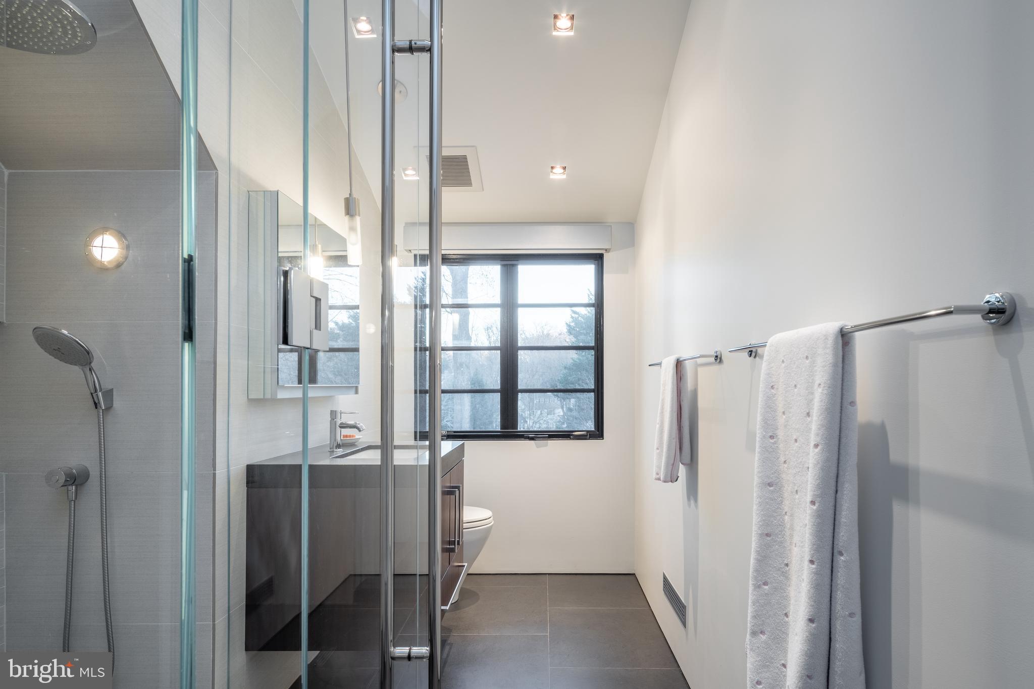 5063 Overlook Road Northwest Washington, DC 20016 - Photo 38 of 60