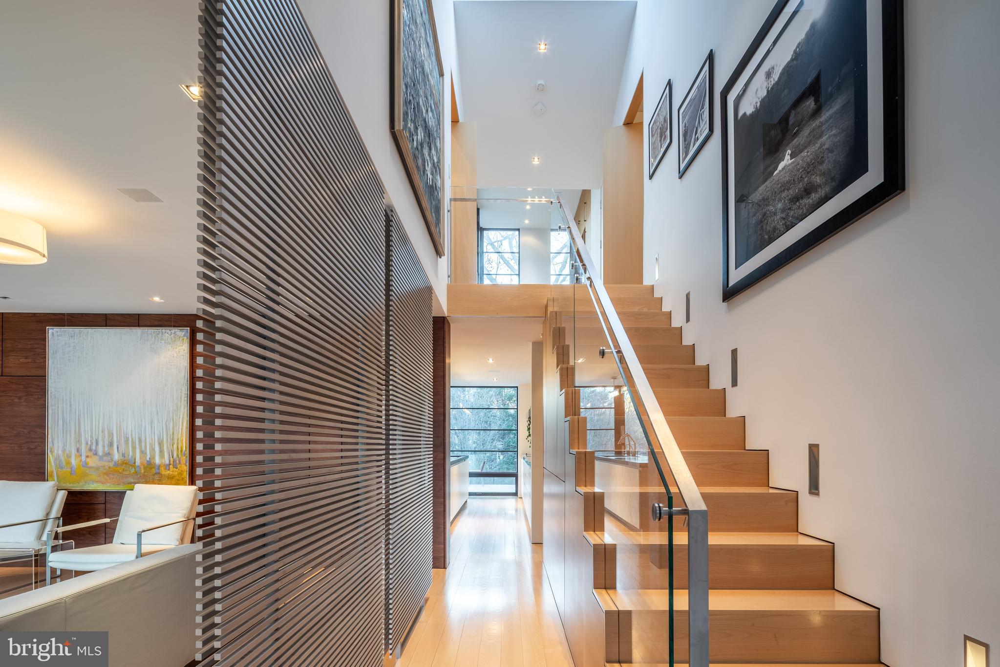 5063 Overlook Road Northwest Washington, DC 20016 - Photo 4 of 60