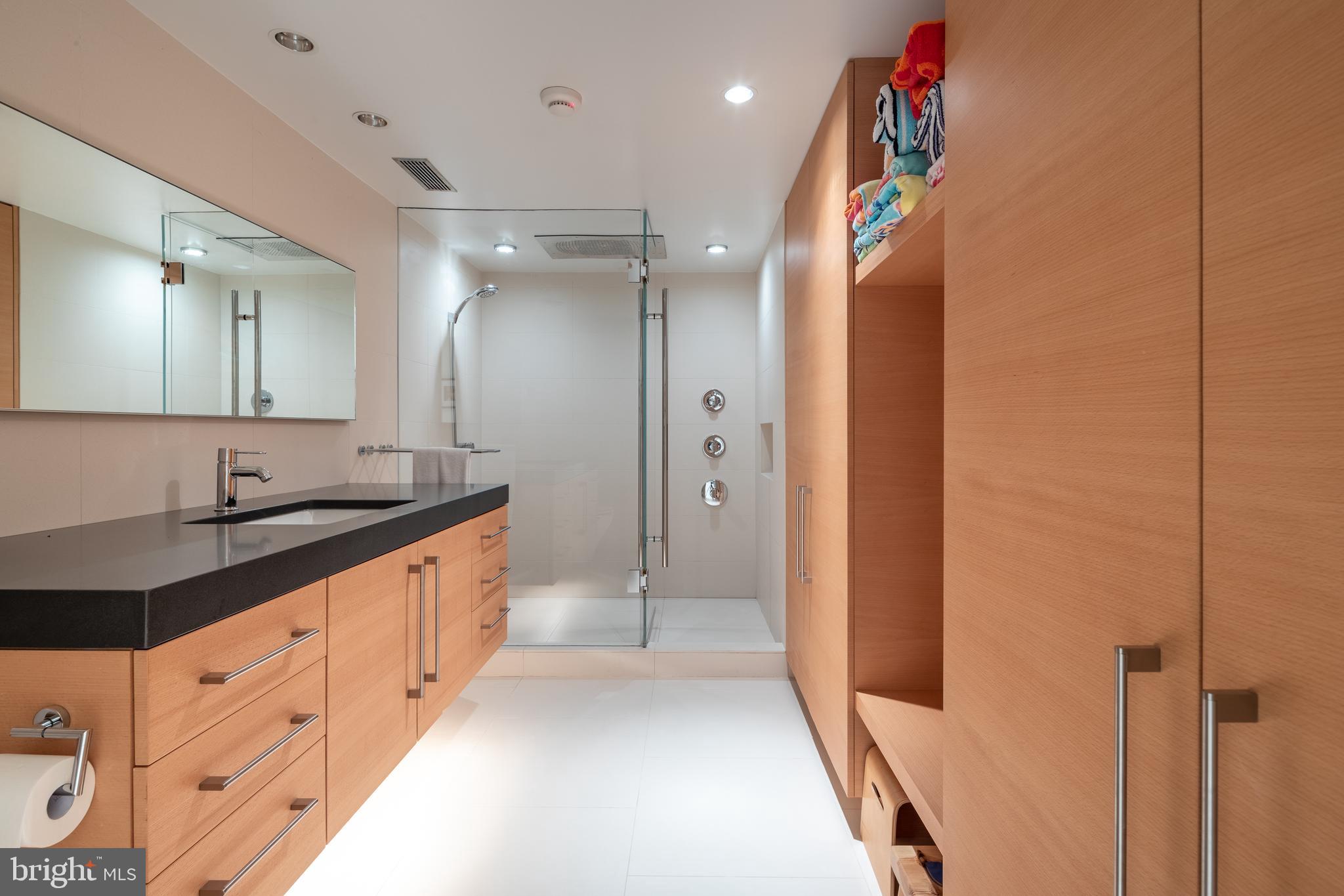 5063 Overlook Road Northwest Washington, DC 20016 - Photo 44 of 60