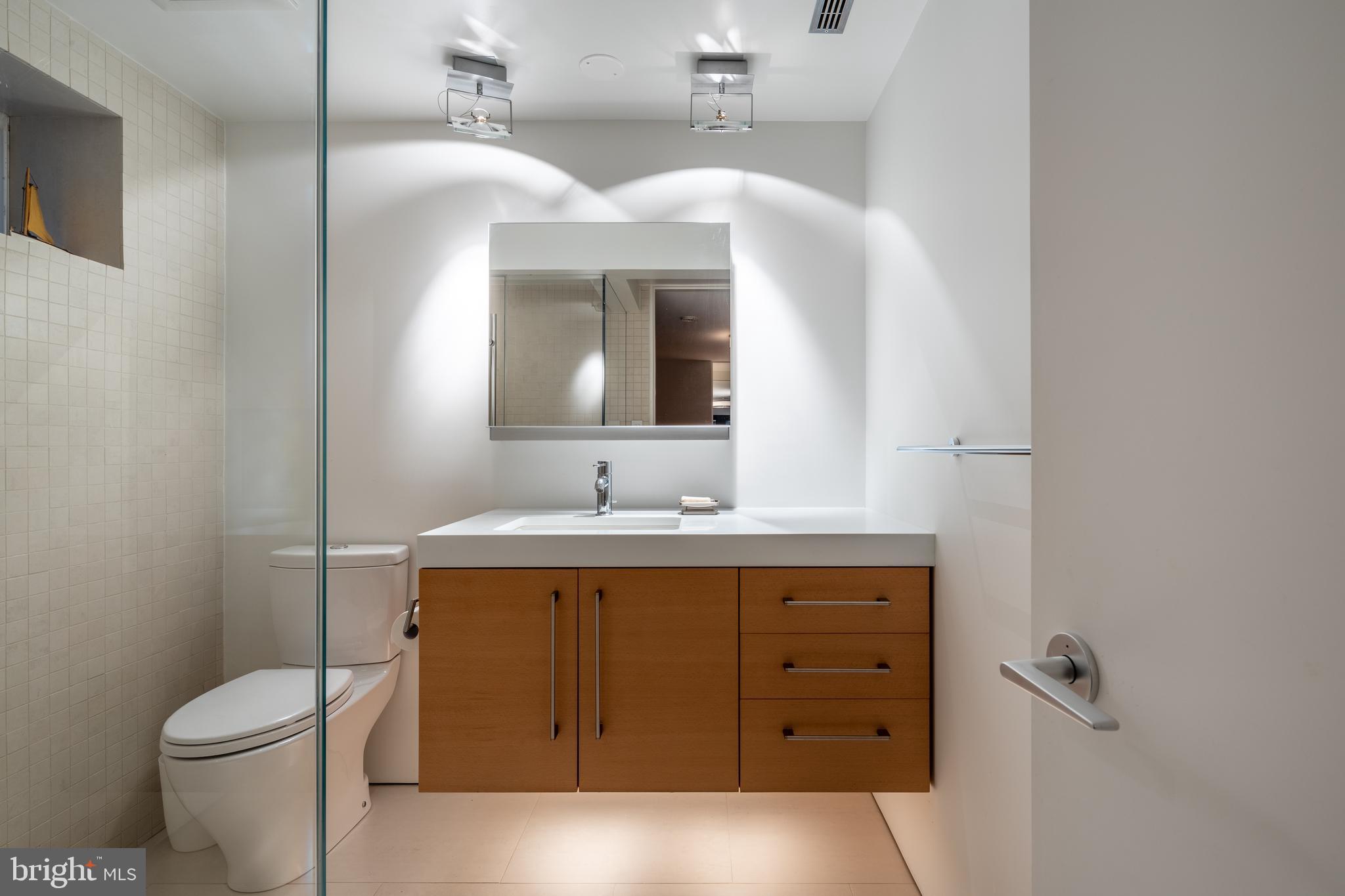 5063 Overlook Road Northwest Washington, DC 20016 - Photo 46 of 60