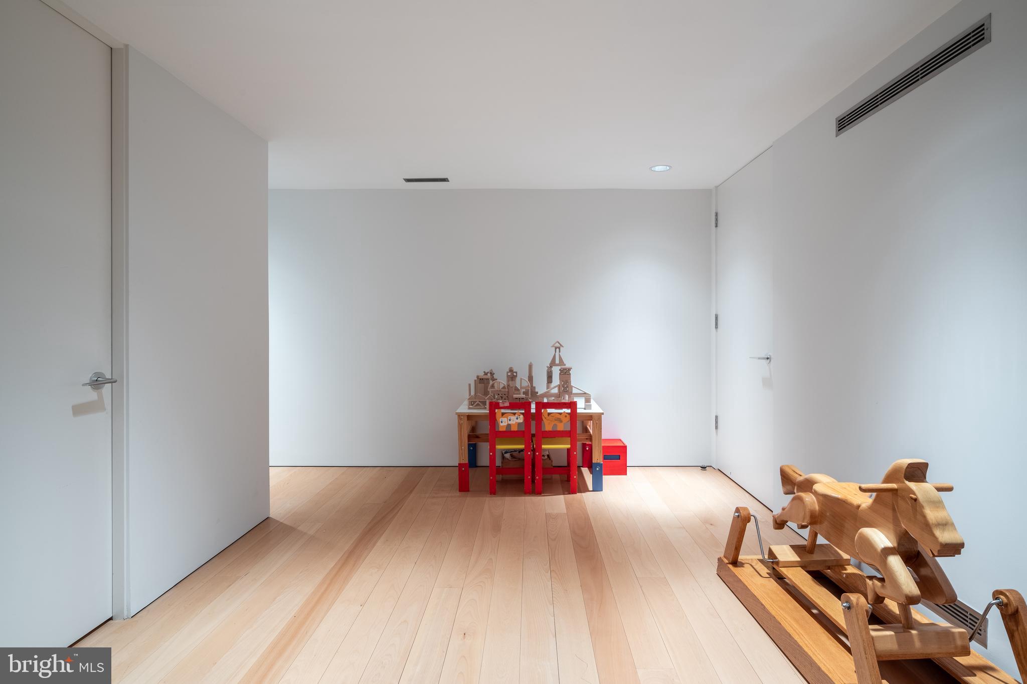 5063 Overlook Road Northwest Washington, DC 20016 - Photo 51 of 60