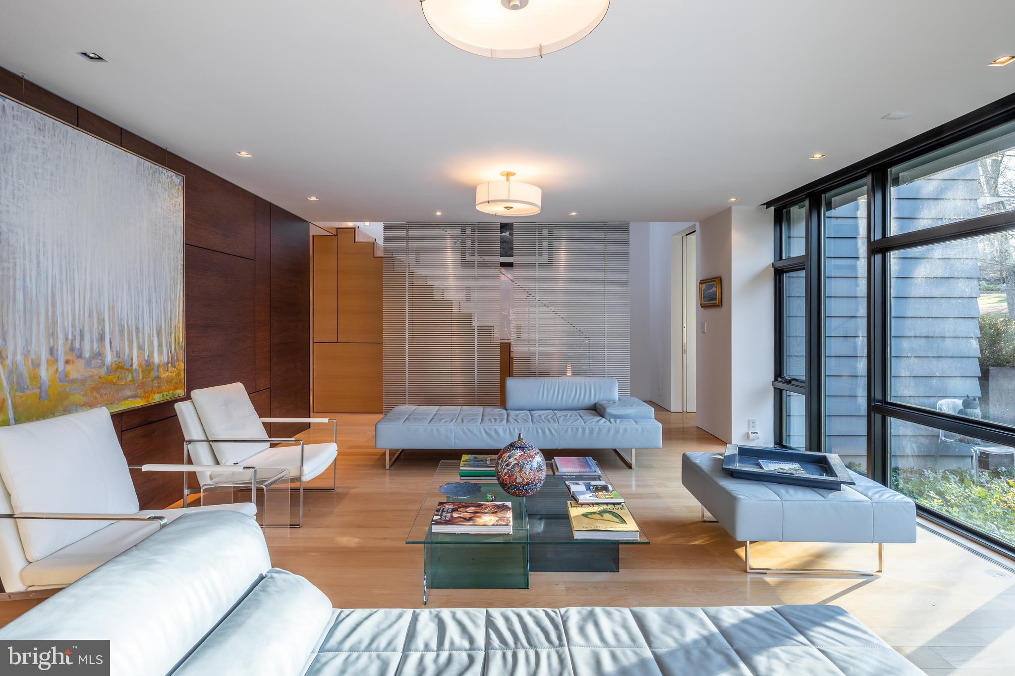 5063 Overlook Road Northwest Washington, DC 20016 - Photo 8 of 60