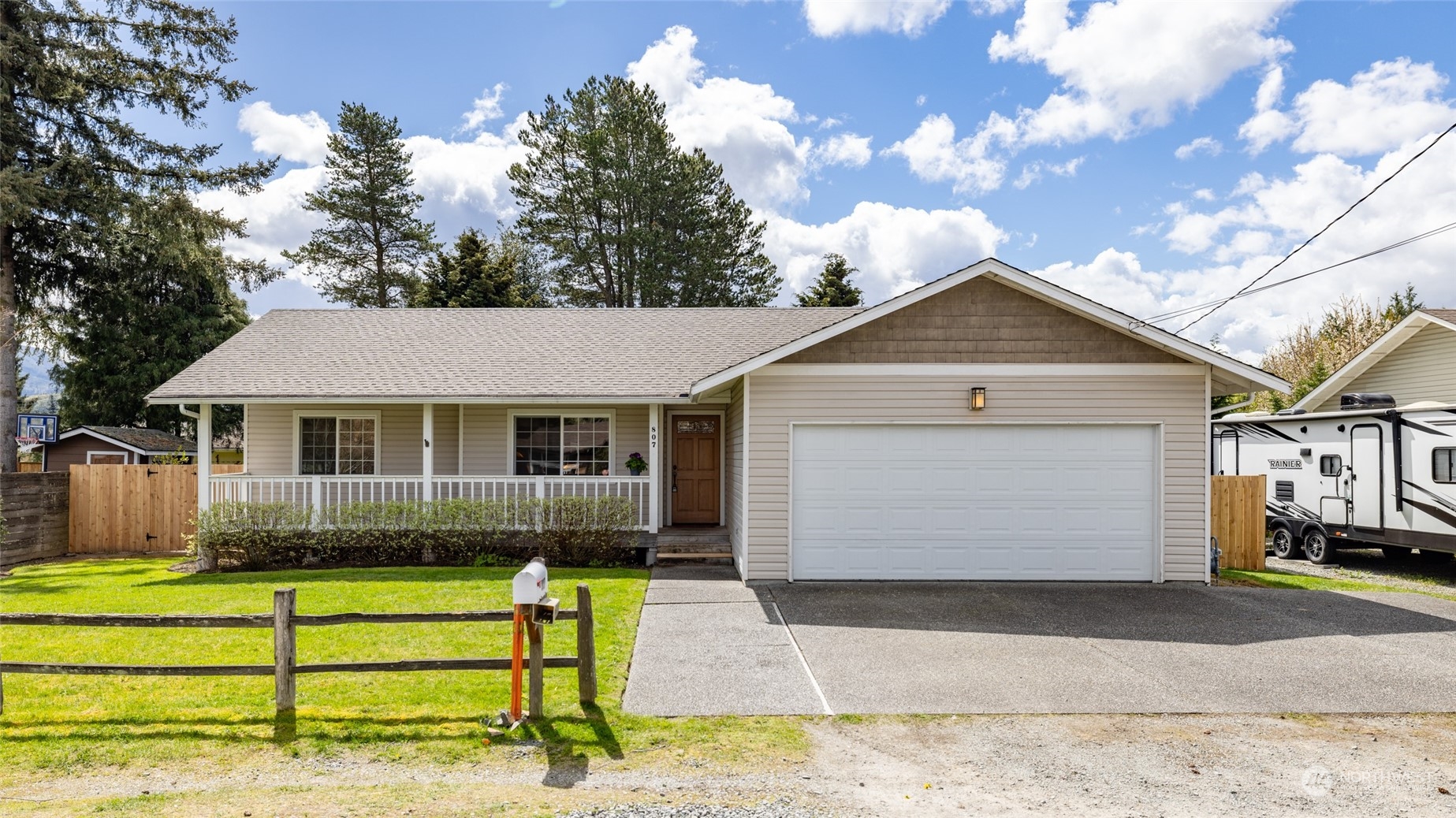 807 John Liner Road Sedro-Woolley, WA 98284 - Photo 2 of 30 Gallery Image 2