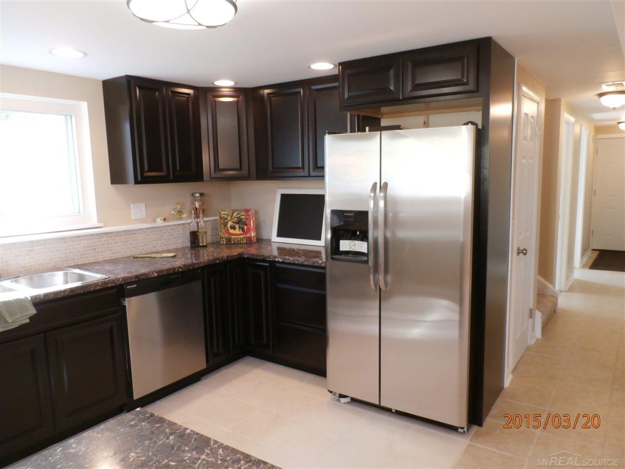 4058 Calkins Road Flint, MI 48532 - Photo 5 of 30 31235335-4.JPG