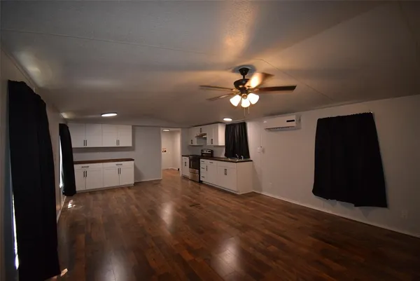 $950 | 6000 Spring Creek Parkway, Unit 40, Malakoff, TX 75148