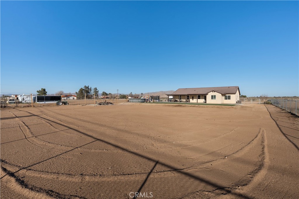 11008 Quinnault Road Apple Valley, CA 92308 - Photo 54 of 70