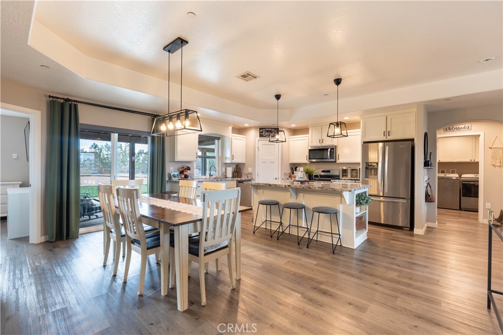 11008 Quinnault Road Apple Valley, CA 92308 - Photo 10 of 70