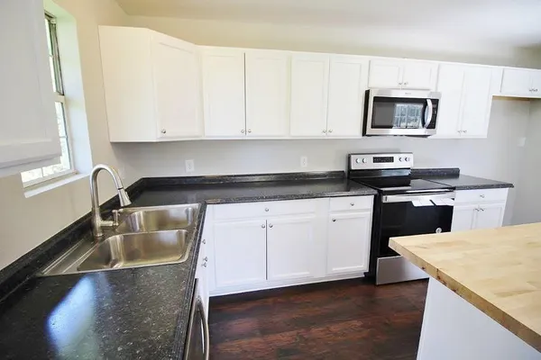 $1,695 | 11065 County Road 3513, Brownsboro, TX 75756