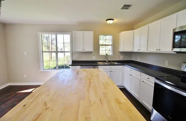 $1,695 | 11065 County Road 3513, Brownsboro, TX 75756