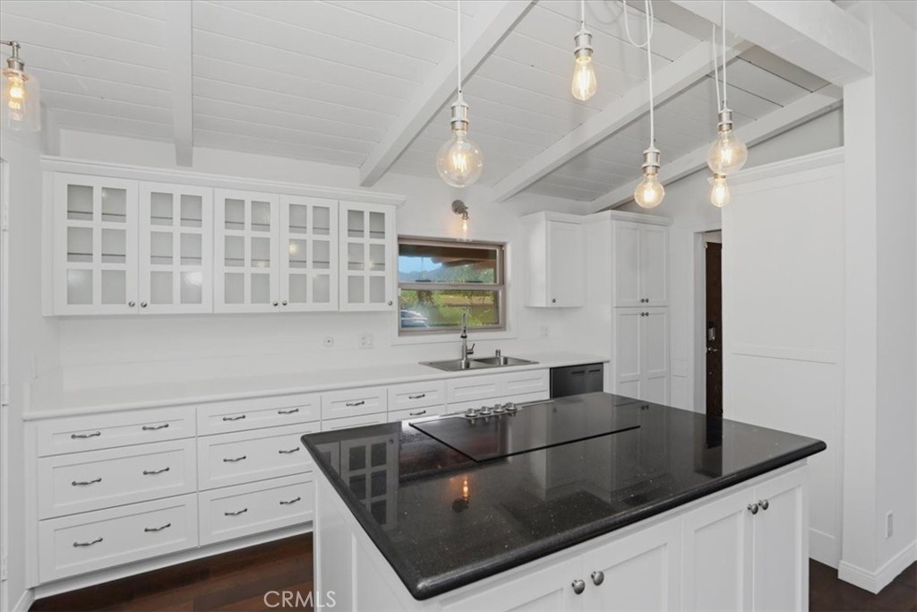 4729 Vía Tala Fallbrook, CA 92028 - Photo 11 of 51 Kitchen