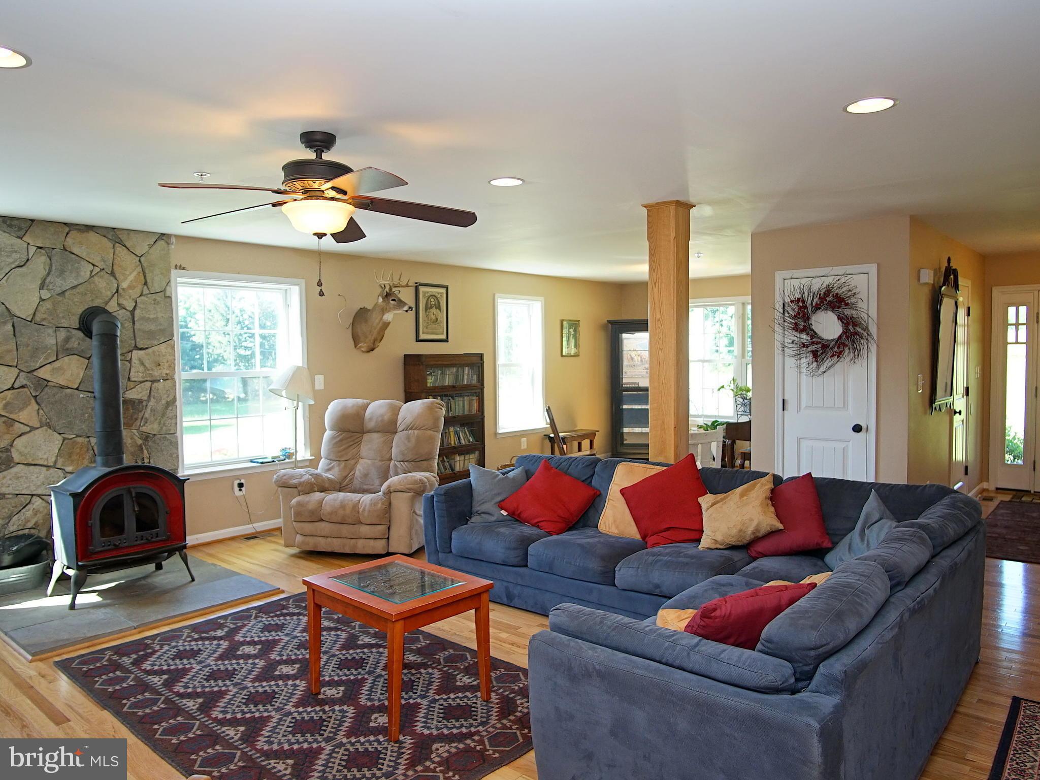 10209 Bethel Road Frederick, MD 21702 - Photo 11 of 30 Family Room