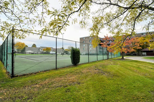 $1,450 | 1460 Fairlane Drive, Unit 425, Schaumburg, IL 60193