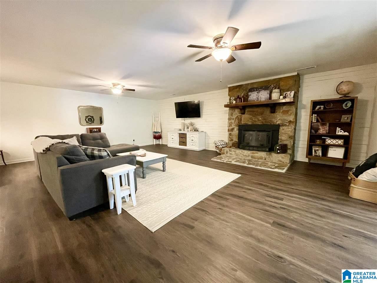 11927 Shoal Creek Road Ashville, AL 35953 - Photo 9 of 28