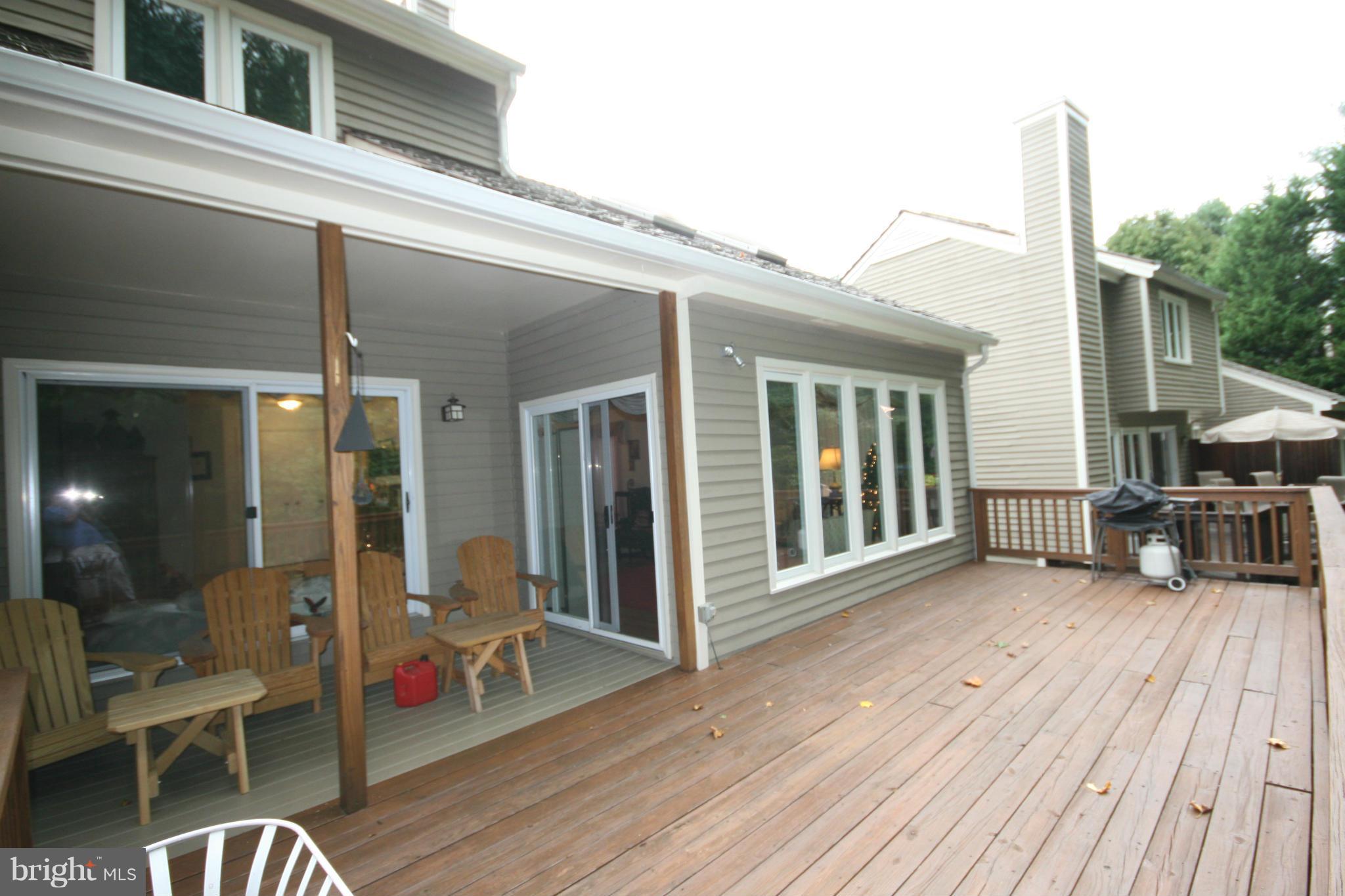 4737 Timber Ridge Drive Dumfries, VA 22025 - Photo 2 of 22 Upper Deck
