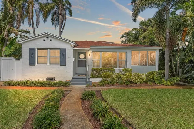 $980,000 | 209 17th Avenue North, St. Petersburg, FL 33704