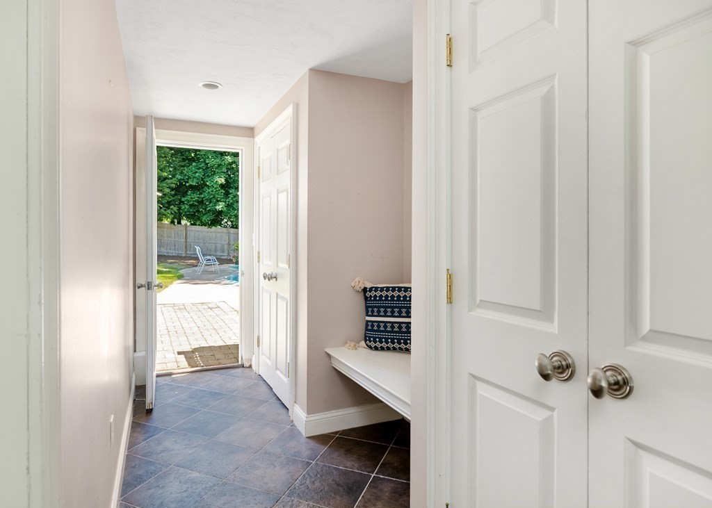 6 Westview Circle Hingham, MA 02043 - Photo 19 of 33