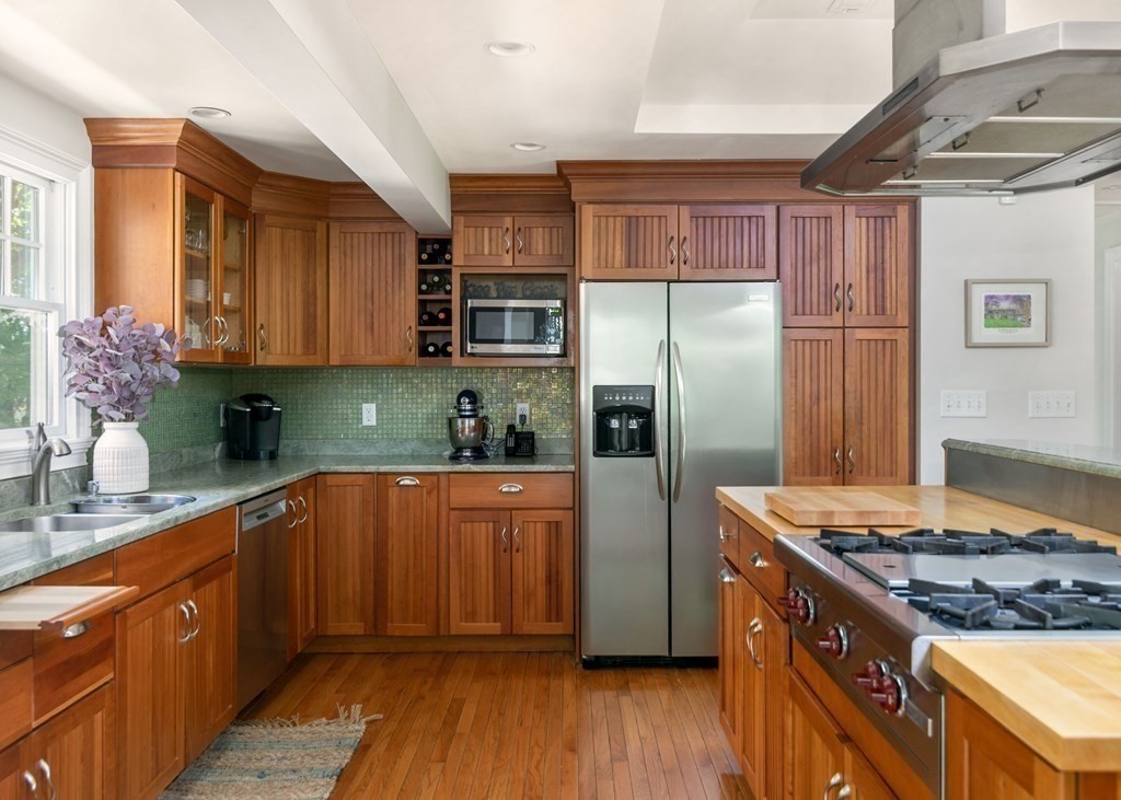 6 Westview Circle Hingham, MA 02043 - Photo 8 of 33