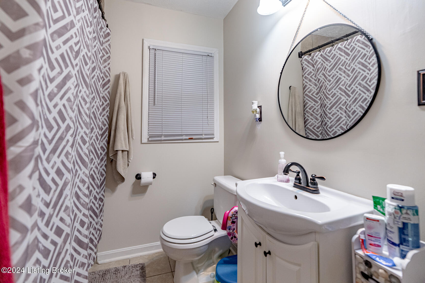 8568 Robbins Road Louisville, KY 40258 - Photo 22 of 39 DSC09777