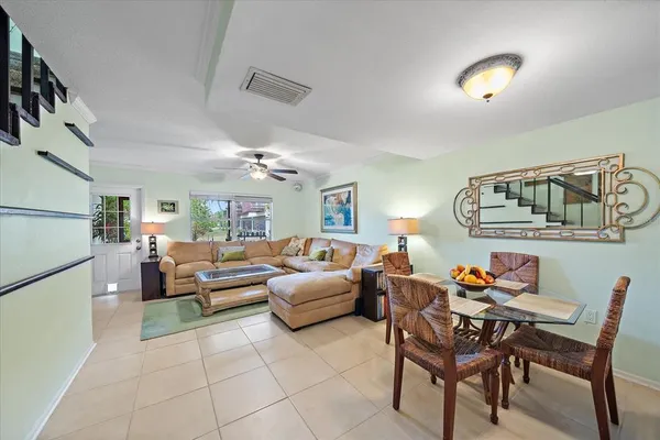 $1,700 | 3357 Ramblewood Drive North, Unit 3357, Sarasota, FL 34237