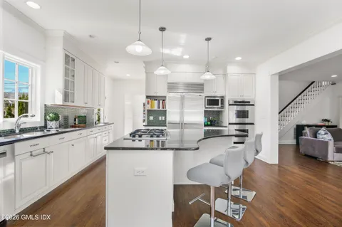 $4,350,000 | 410 Sound Beach Avenue, Old Greenwich, CT 06870