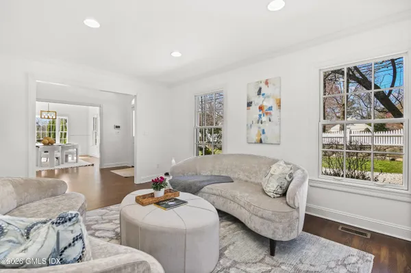 $4,350,000 | 410 Sound Beach Avenue, Old Greenwich, CT 06870