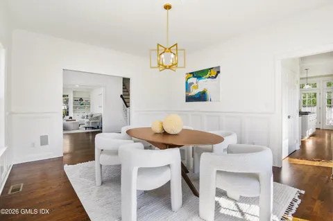 $4,350,000 | 410 Sound Beach Avenue, Old Greenwich, CT 06870