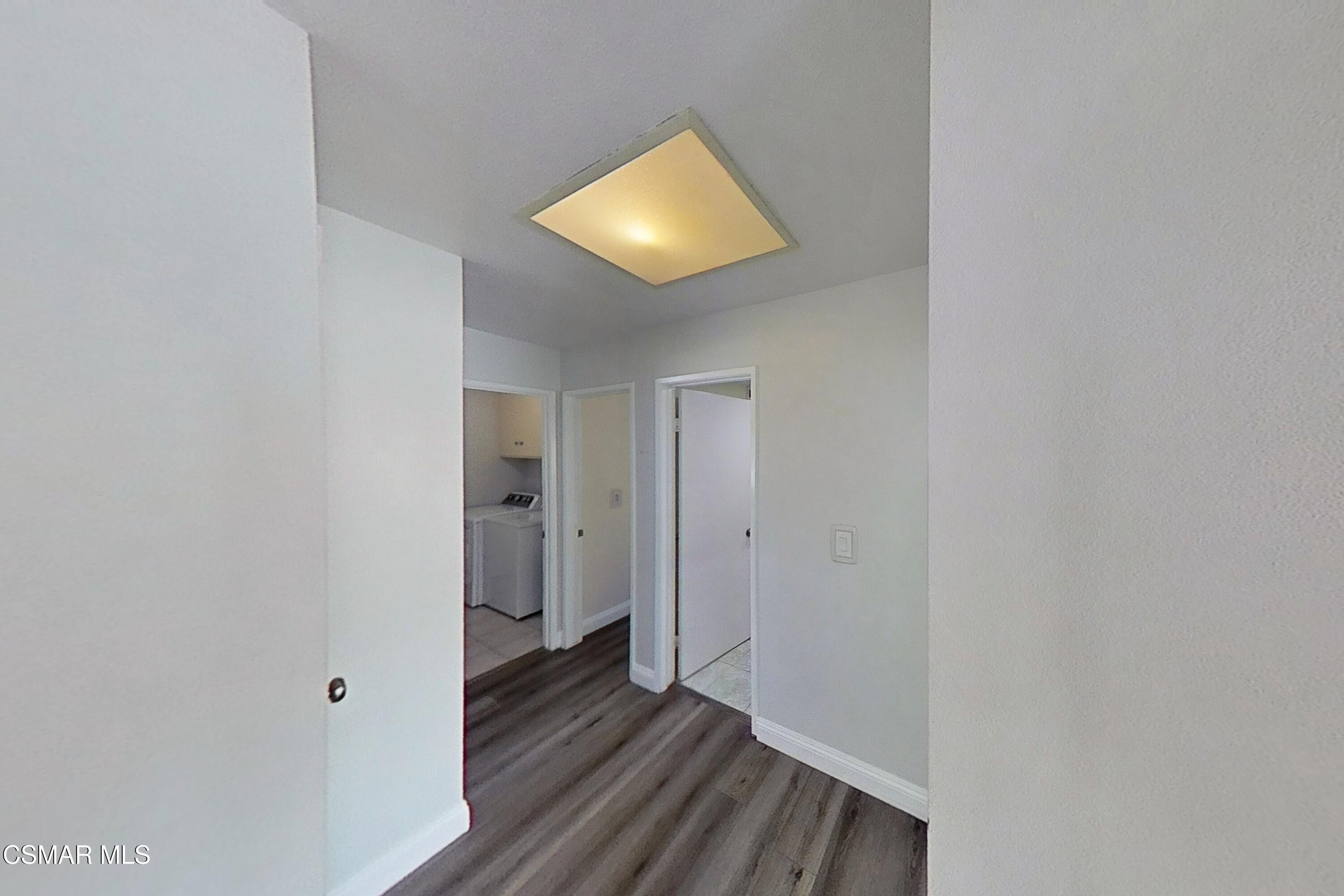 652 Harper Street Simi Valley, CA 93065 - Photo 14 of 30 Hallway