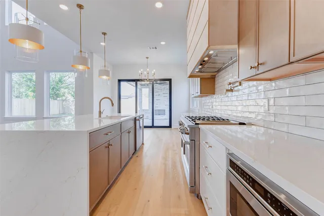 $1,400,000 | 1822 De Milo Drive, Houston, TX 77018