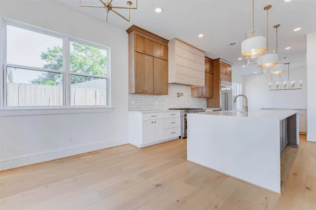 $1,400,000 | 1822 De Milo Drive, Houston, TX 77018