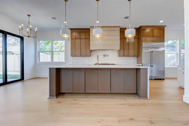 $1,400,000 | 1822 De Milo Drive, Houston, TX 77018