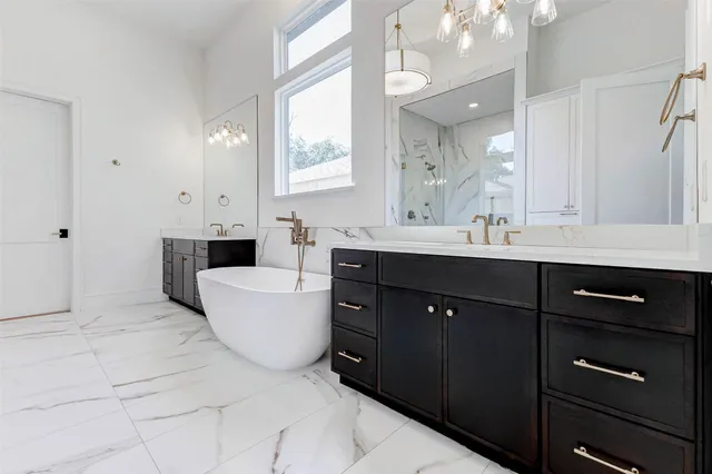 $1,400,000 | 1822 De Milo Drive, Houston, TX 77018