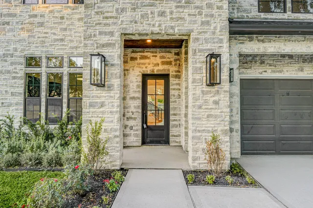 $1,400,000 | 1822 De Milo Drive, Houston, TX 77018