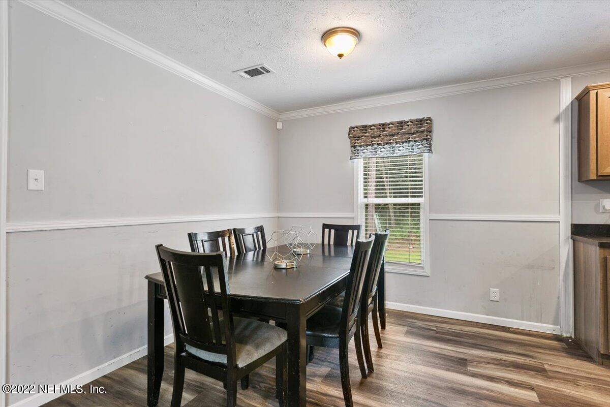 1920 Carter Road St. Augustine, FL 32084 - Photo 5 of 25 07-Dining Area