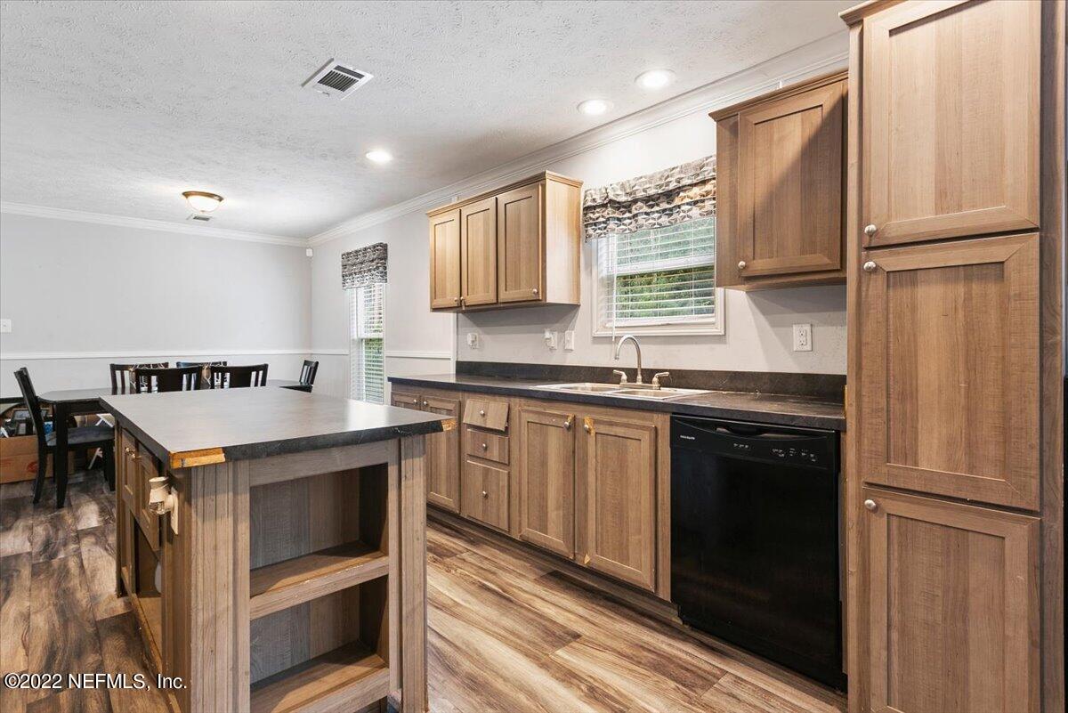 1920 Carter Road St. Augustine, FL 32084 - Photo 6 of 25 08-Kitchen
