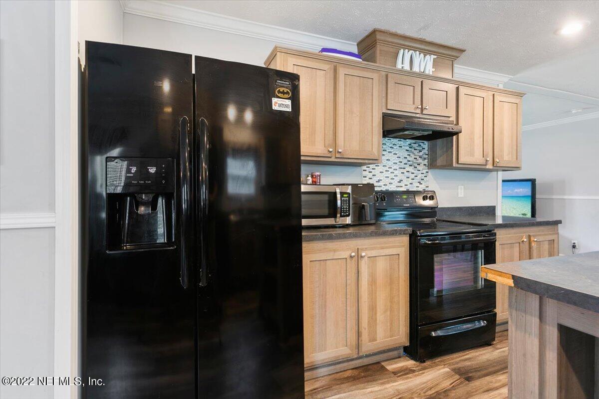 1920 Carter Road St. Augustine, FL 32084 - Photo 8 of 25 10-Kitchen